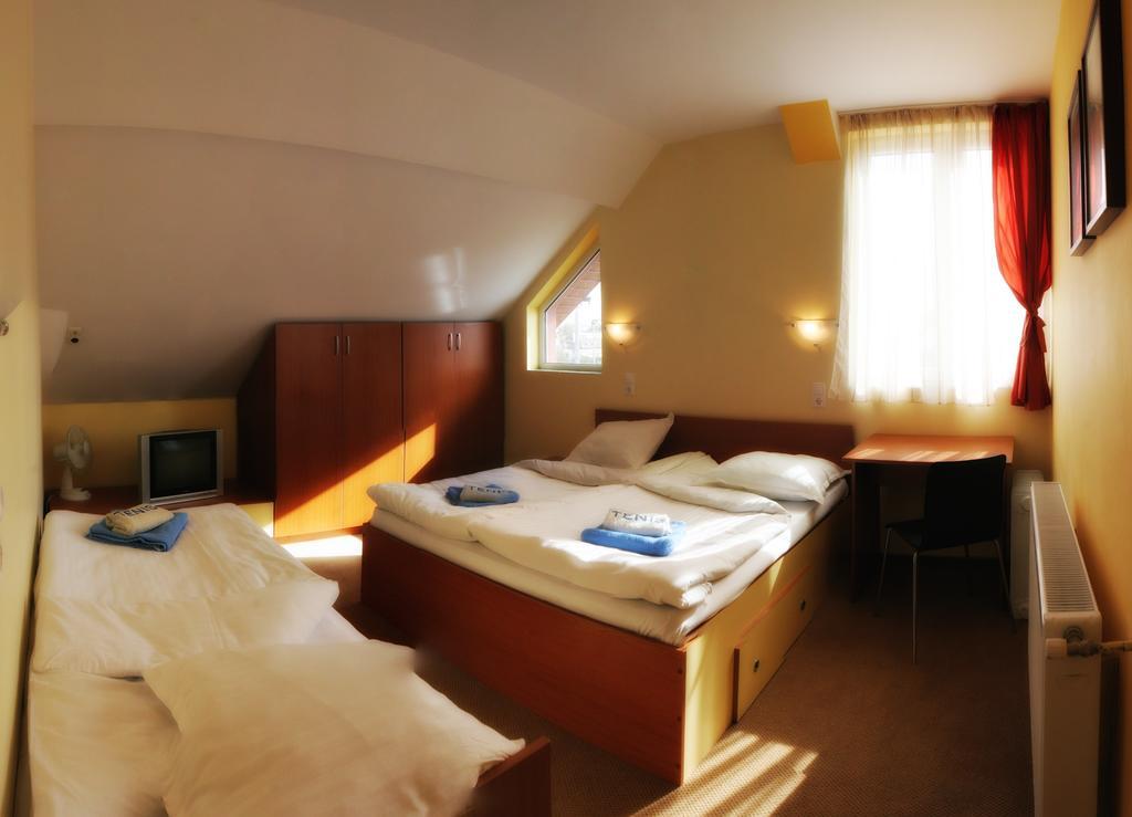 Hotel Pamira Сібіу Номер фото