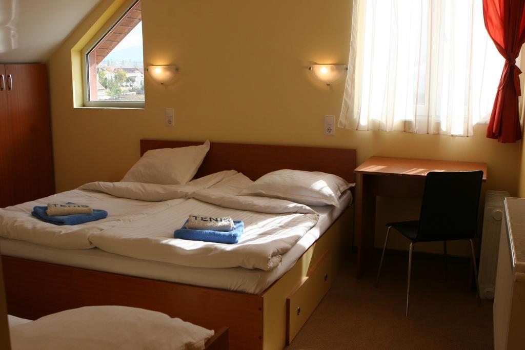 Hotel Pamira Сібіу Номер фото